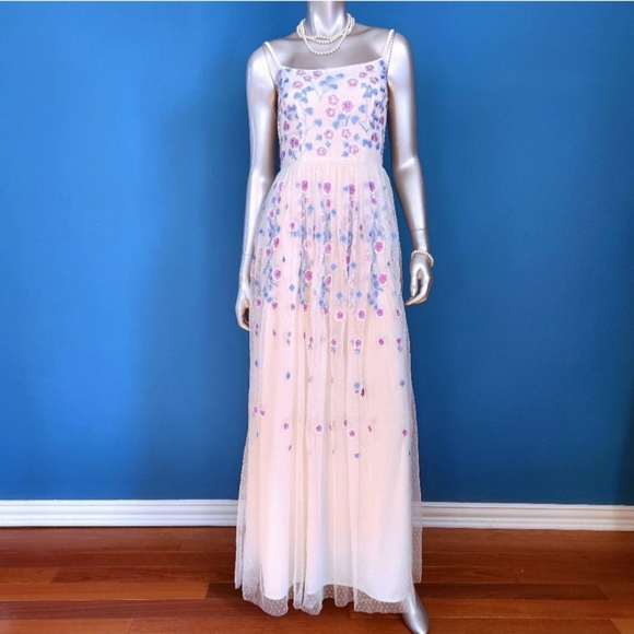 🆕️🪻MAYA DELUXE Floral Embroidered Maxi Dress w/ Sequin Embellishments // (NWT)